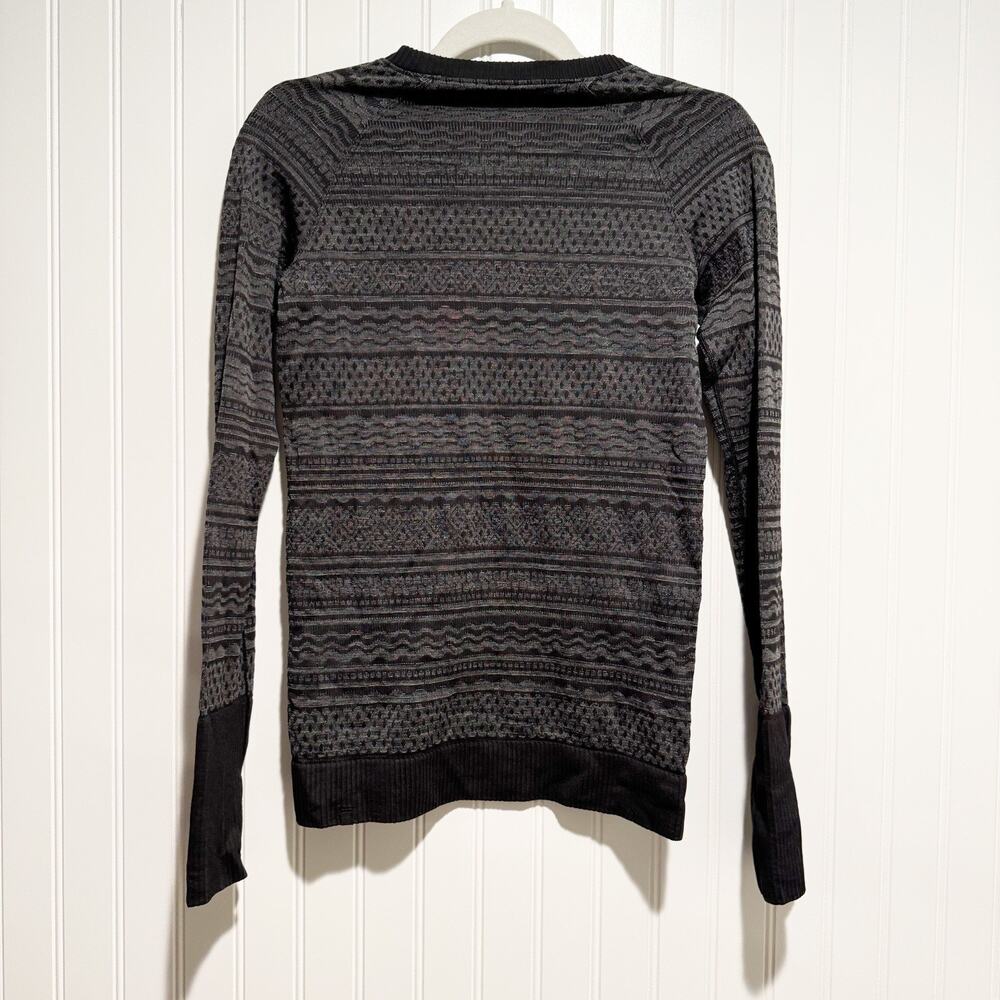 Lululemon Rest Less Pullover Thumb Holes Size 6 - Picture 5 of 7
